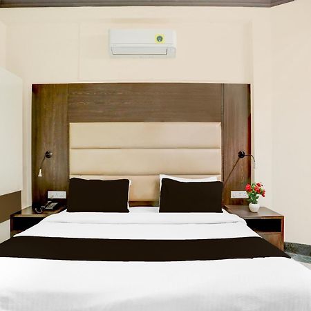 Super Townhouse Sushant Lok Phase 1 Formerly Hotel Neven Gurgaon Exterior foto