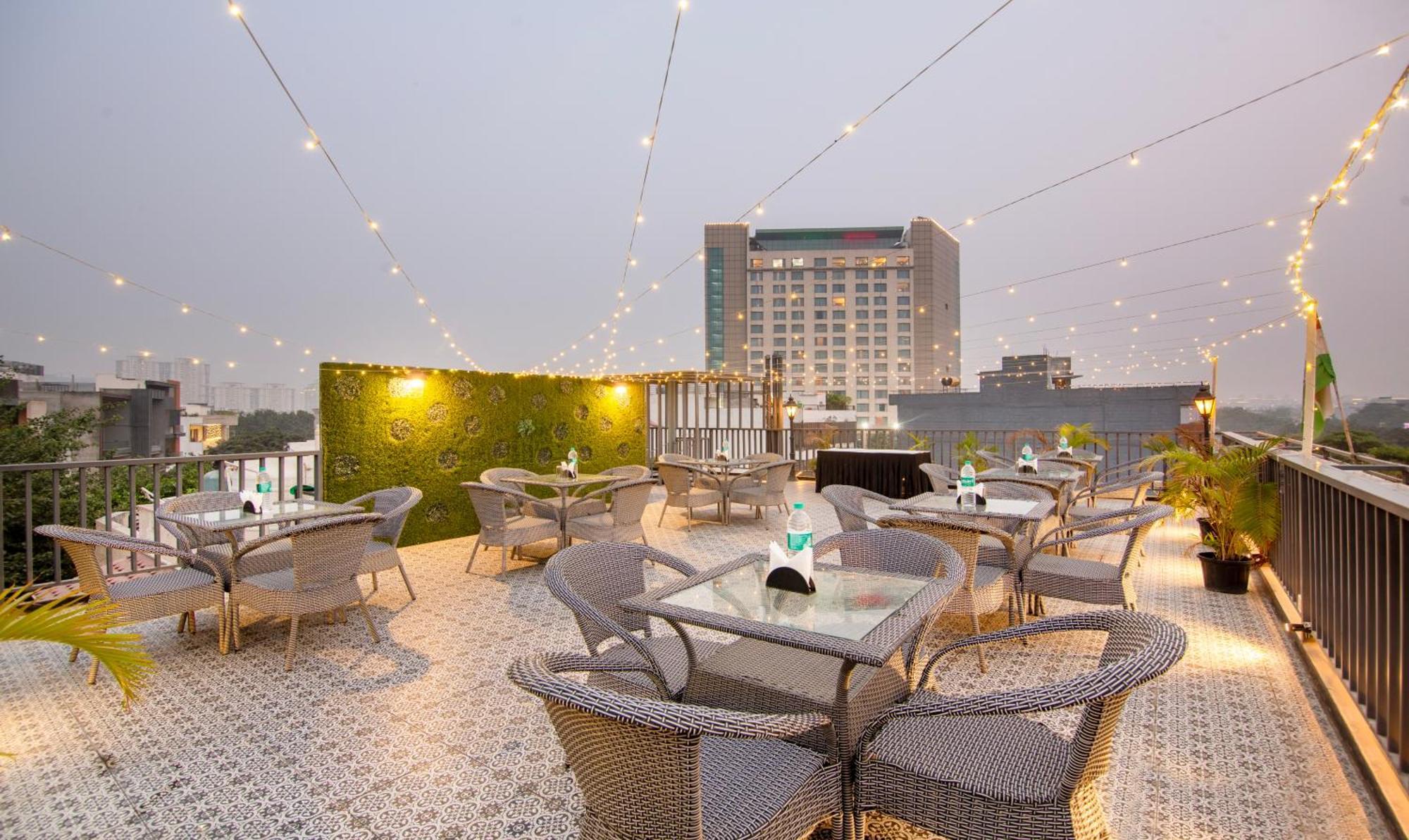 Super Townhouse Sushant Lok Phase 1 Formerly Hotel Neven Gurgaon Exterior foto