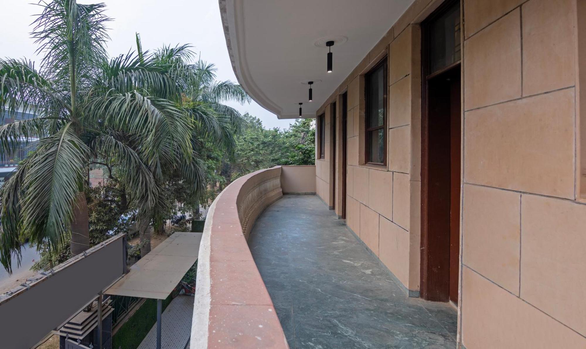 Super Townhouse Sushant Lok Phase 1 Formerly Hotel Neven Gurgaon Exterior foto