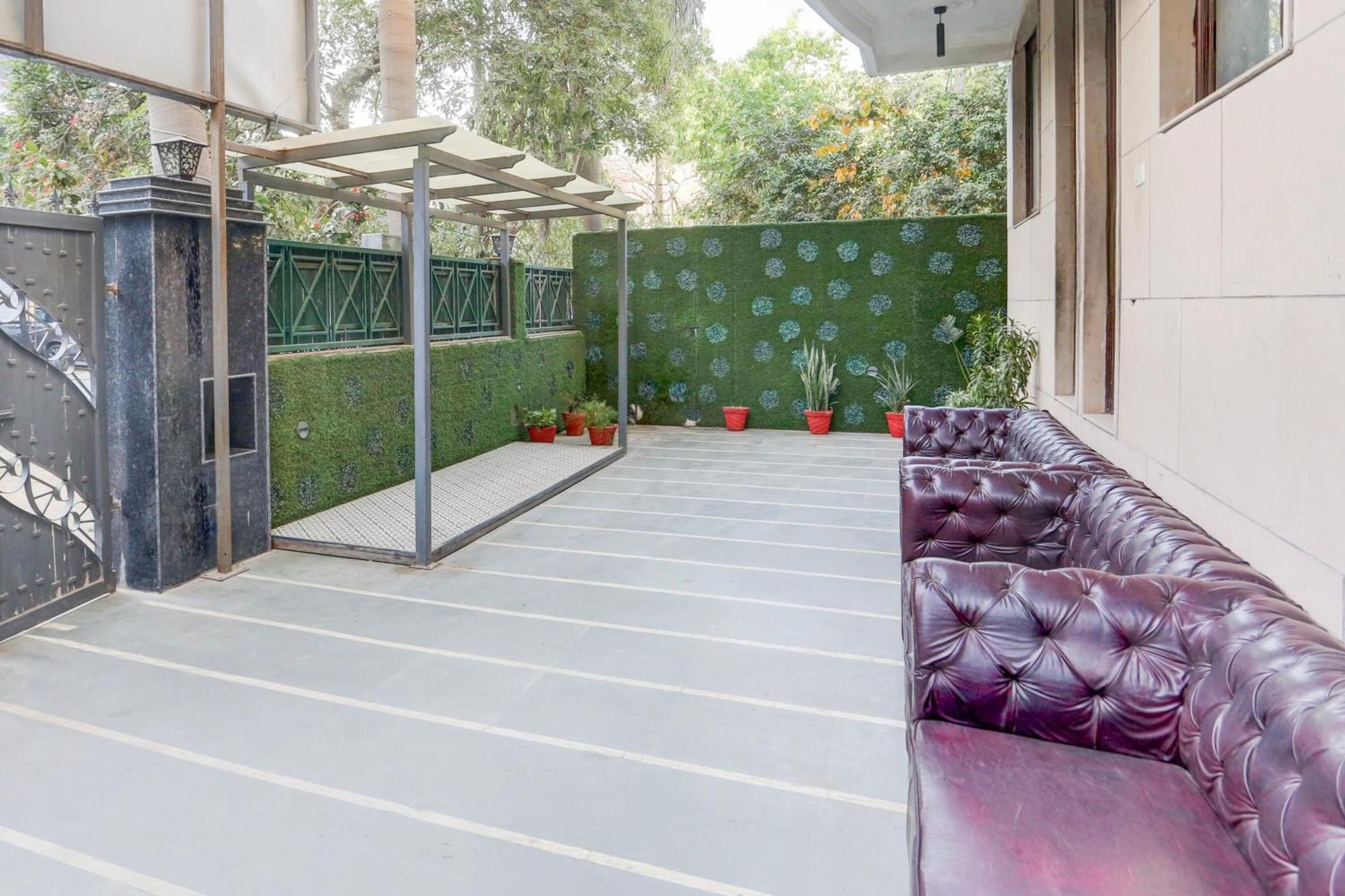 Super Townhouse Sushant Lok Phase 1 Formerly Hotel Neven Gurgaon Exterior foto