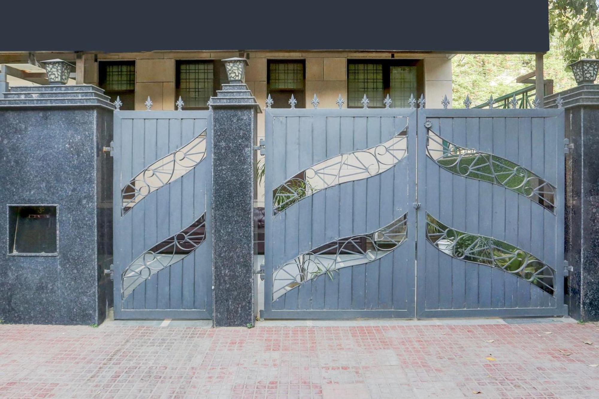 Super Townhouse Sushant Lok Phase 1 Formerly Hotel Neven Gurgaon Exterior foto